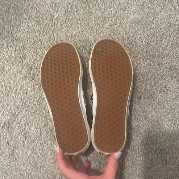 Vans - Picture 3 of 3